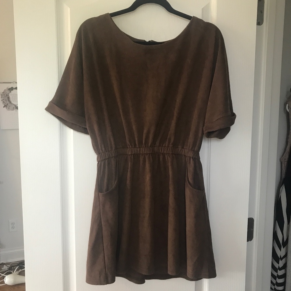 Dress - Picture 2 of 3